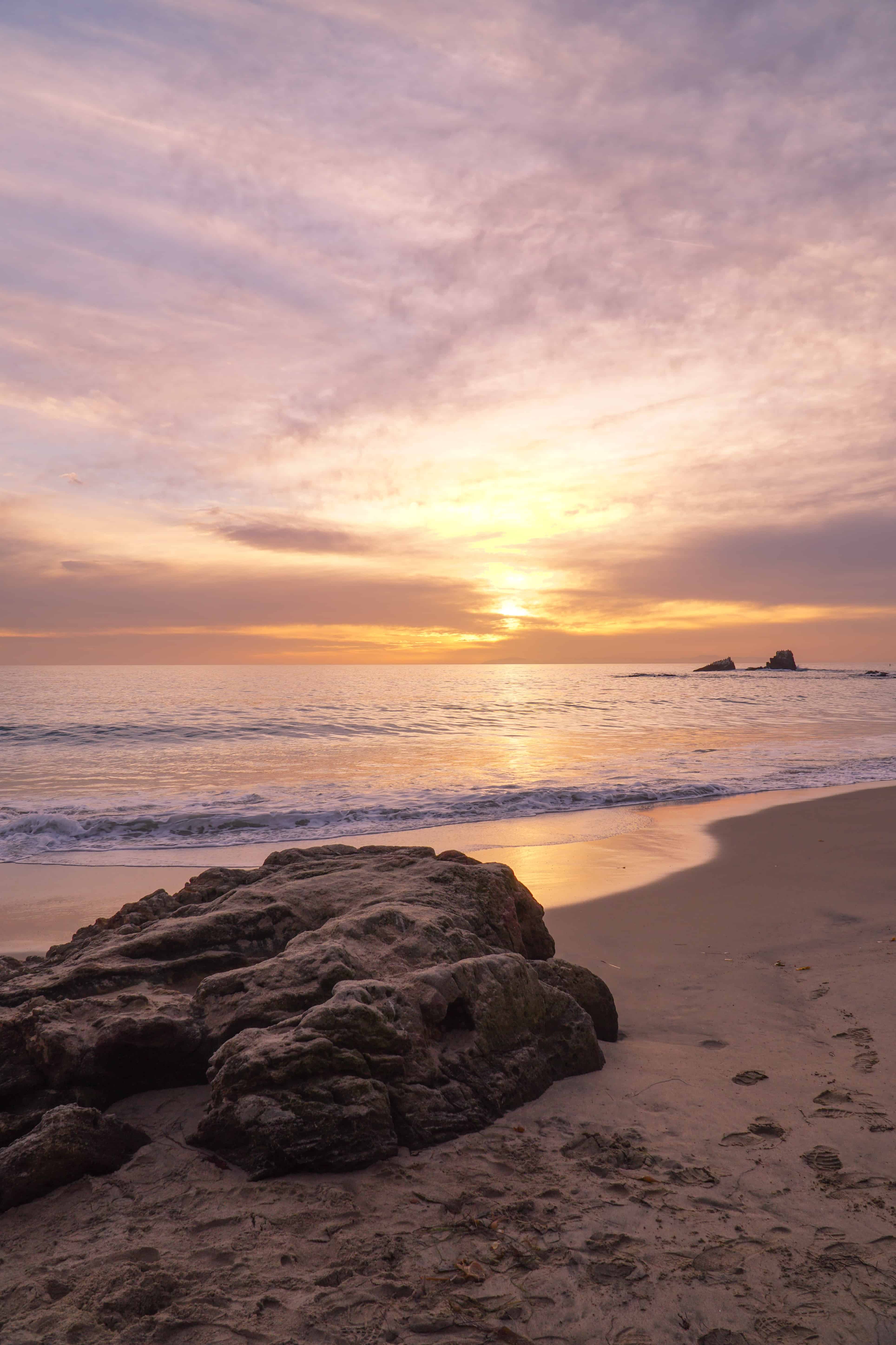 The Ultimate Guide to Laguna Beach California | Laguna Beach Sunset | The Republic of Rose | #LagunaBeach #California