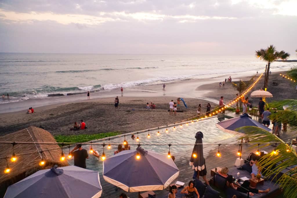 Lounging at The Lawn Canggu | The Republic of Rose