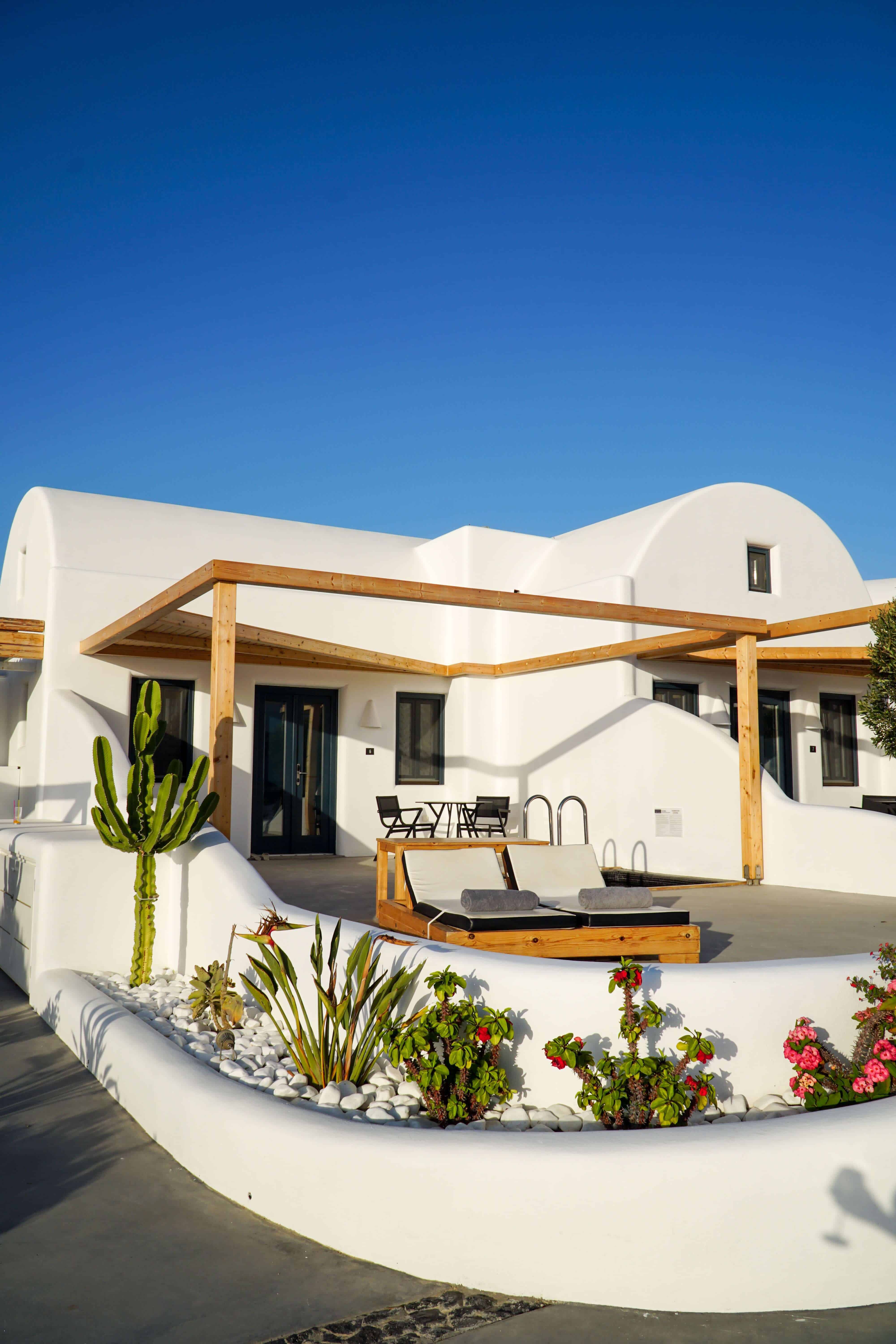 Staying at Elea Resort in Oia | The Republic of Rose