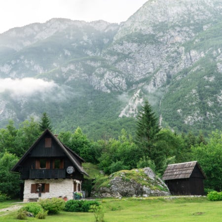 THE PERFECT 5 DAY SLOVENIA ITINERARY | The Republic of Rose | #Slovenia #Ljubljana #LakeBohinj #LakeBled #Travel #Europe