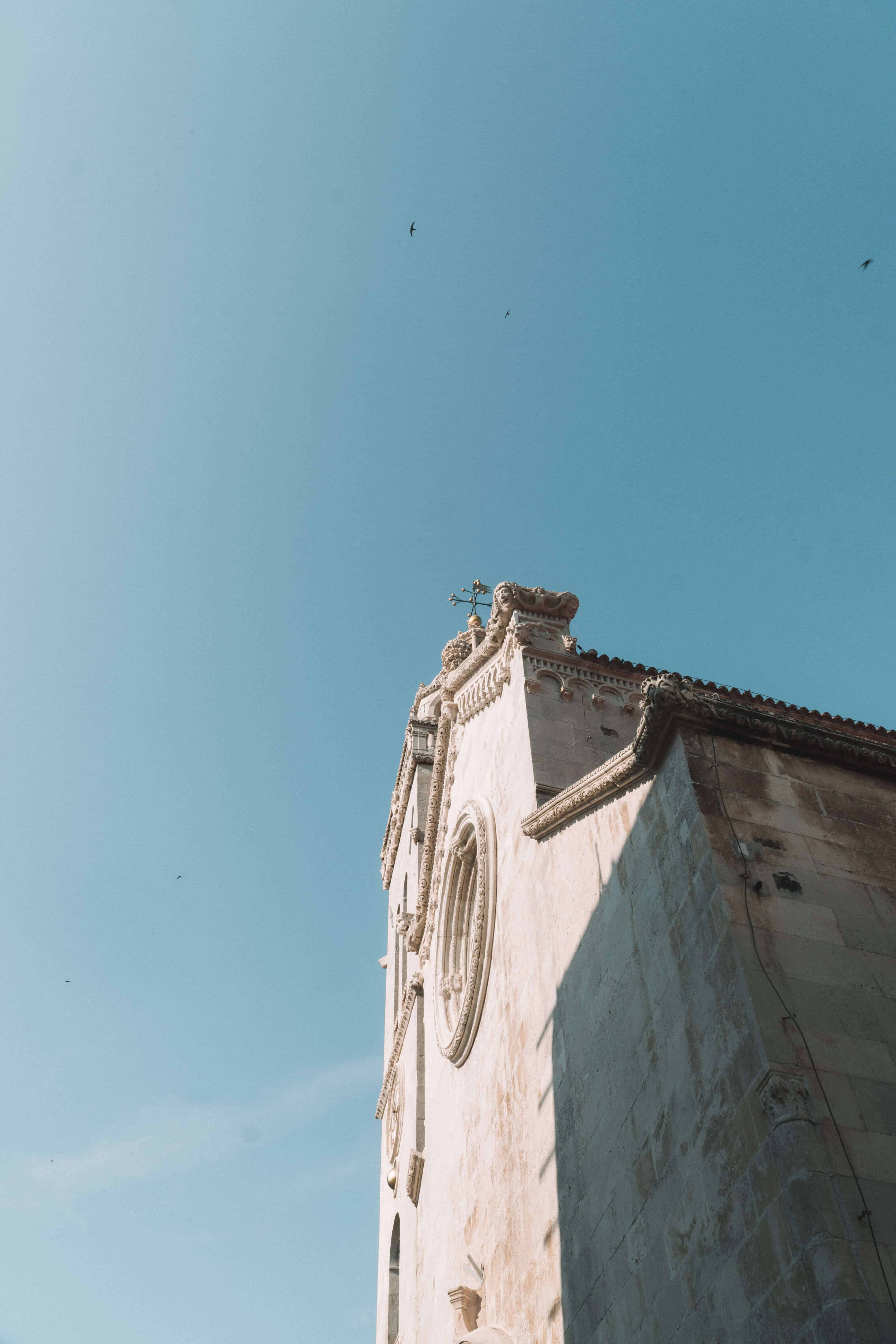 HOW TO SPEND ONE DAY IN KORCULA, CROATIA | Church in Korcula town | The Republic of Rose