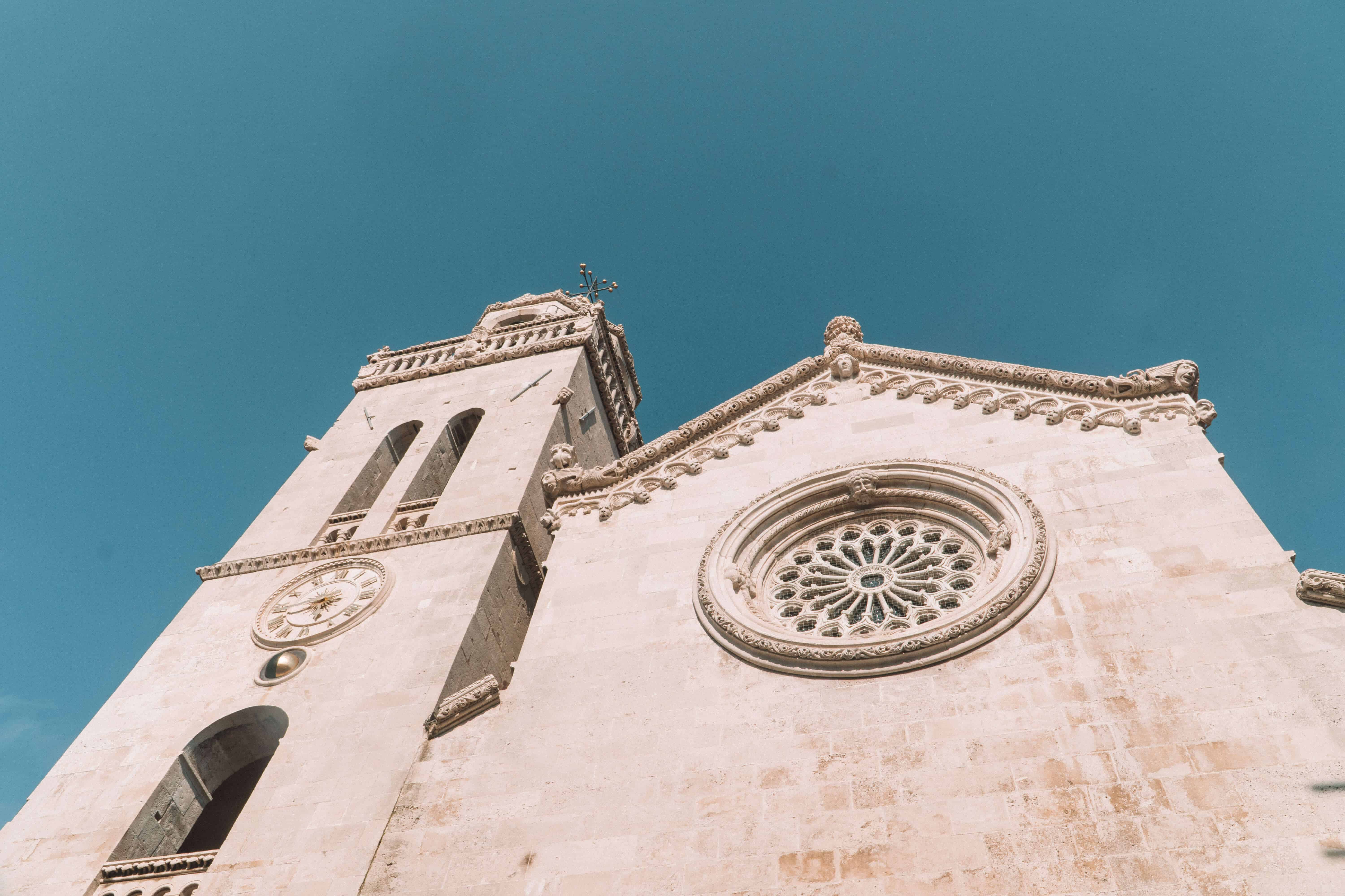 HOW TO SPEND ONE DAY IN KORCULA, CROATIA | Church in Korcula town | The Republic of Rose