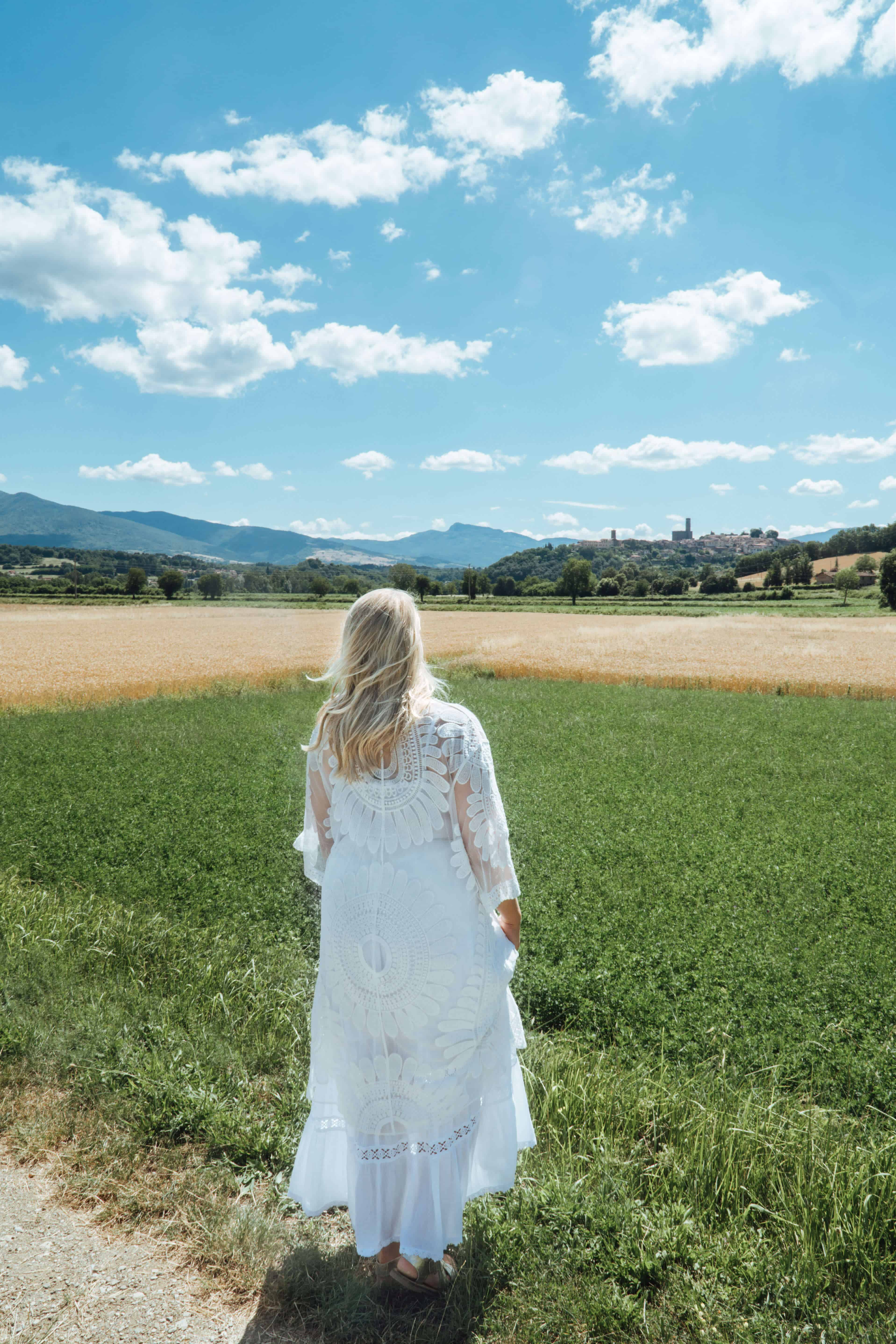 Poppi hillside | Tuscany, Italy in 20 Photos | The Republic of Rose