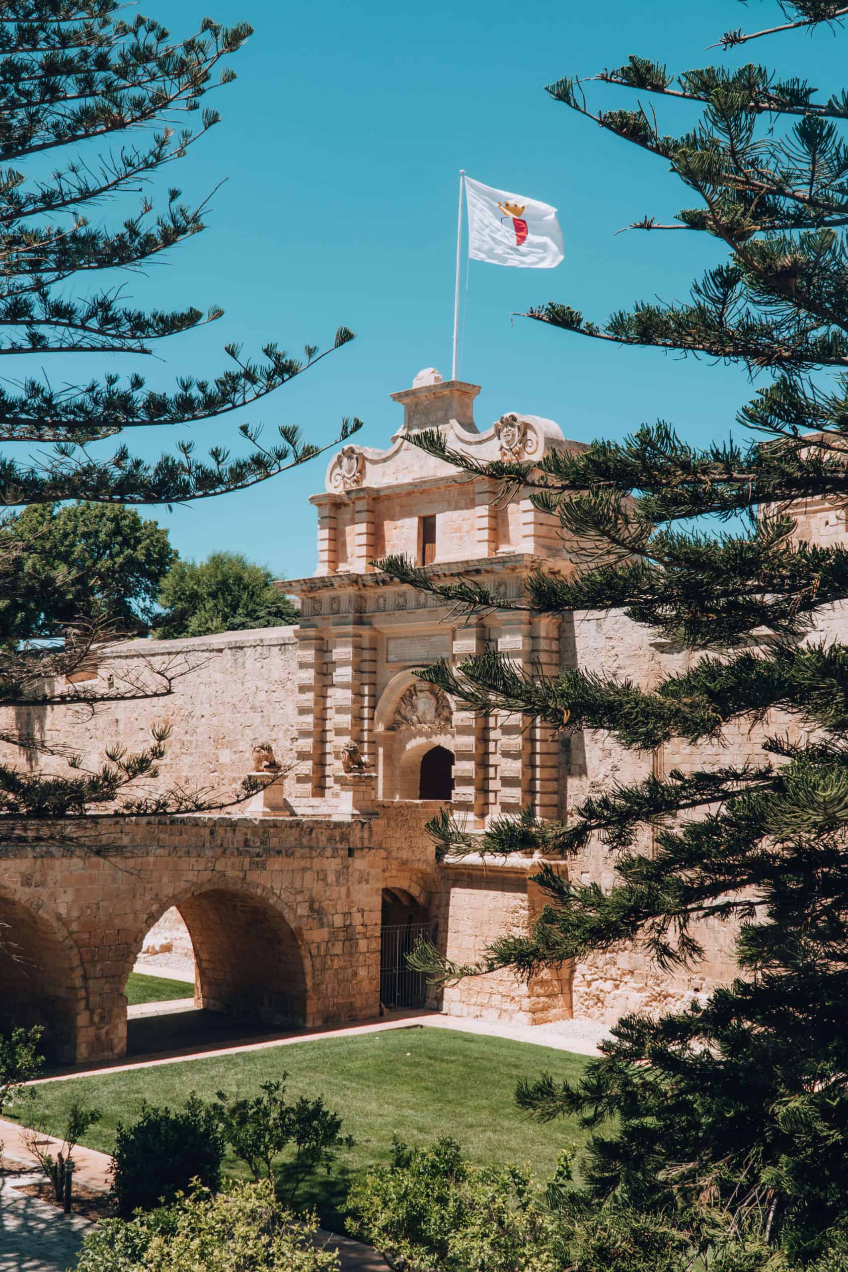 Entrance to Mdina | The Perfect 5 Day Malta Itinerary | The Republic of Rose