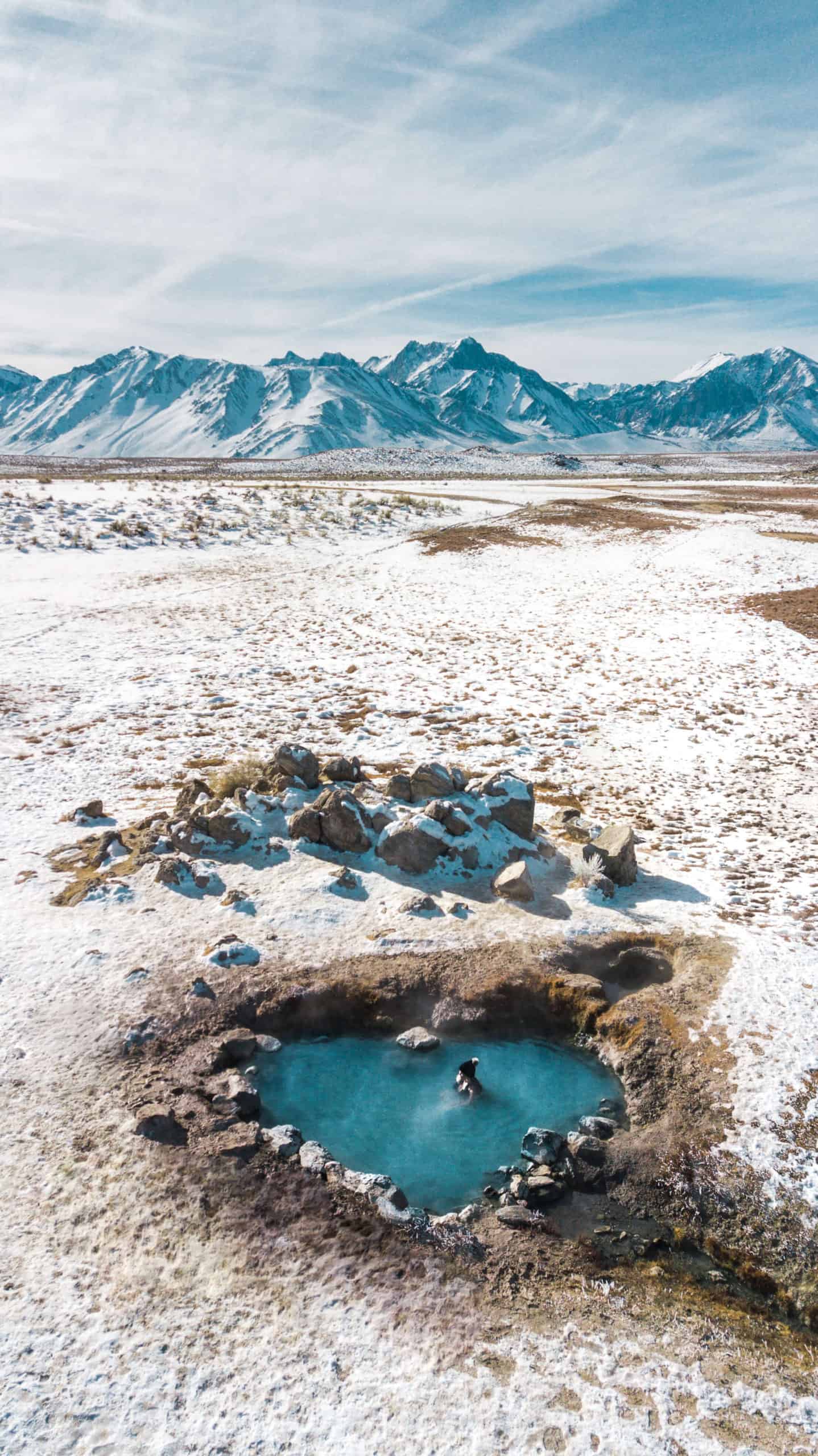 Heart shaped hot spring at Wild Willy's Hot Springs | The Ultimate Guide to Mammoth Lakes in the Winter