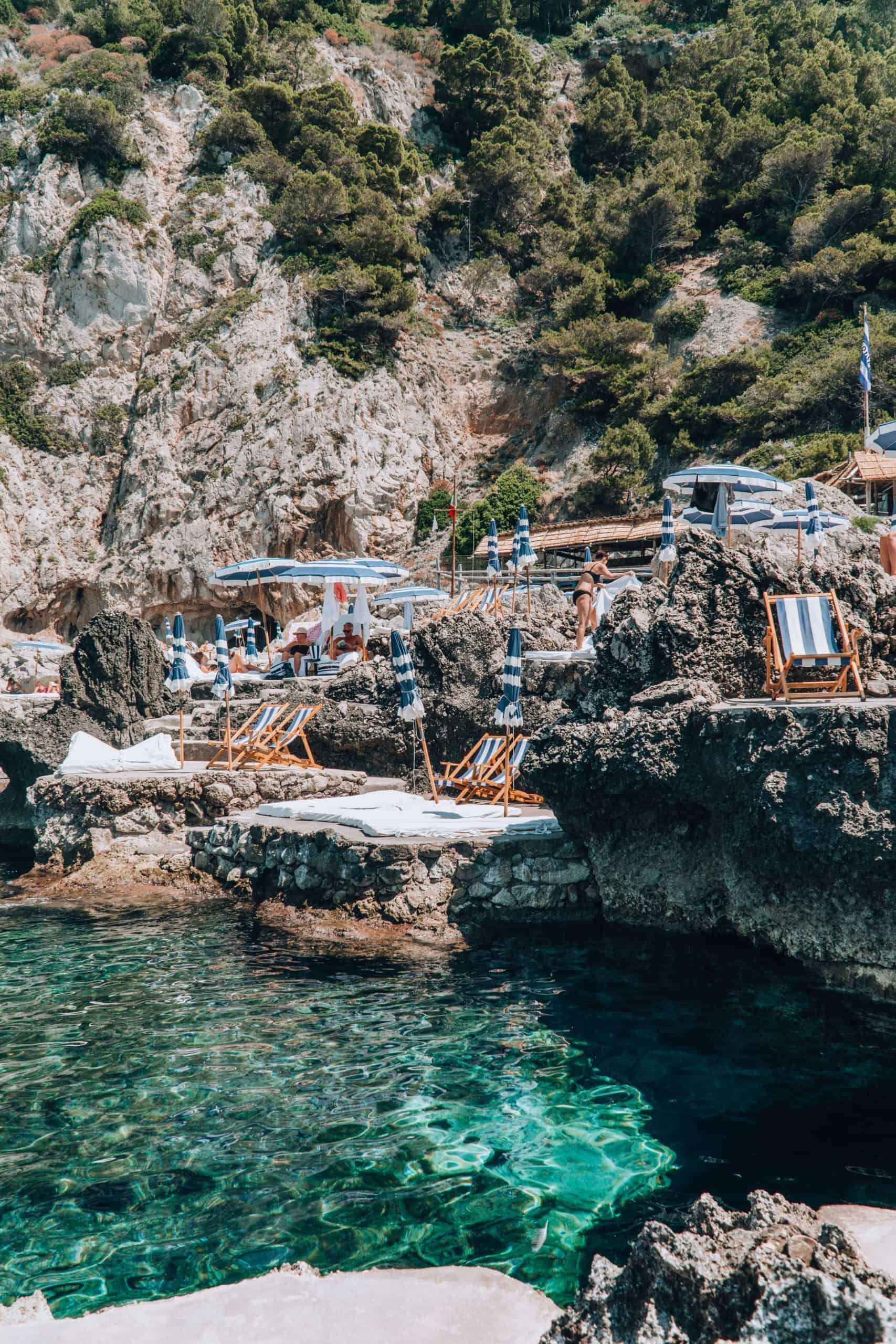 Turquoise sea water at La Fontelina in Capri, Italy