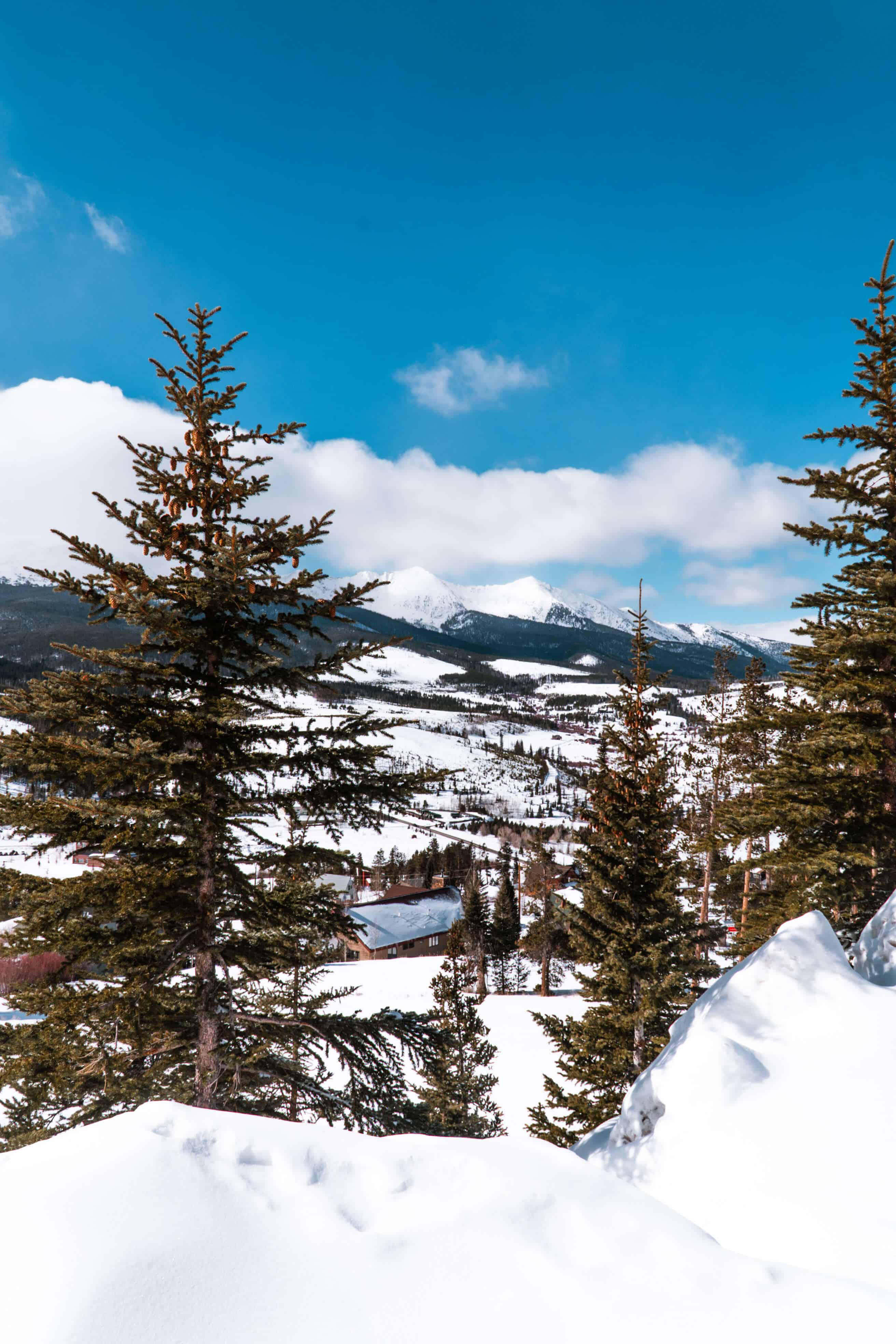 Mountain views over Breckenridge, Colorado | The Ultimate Guide to Breckenridge in the Winter