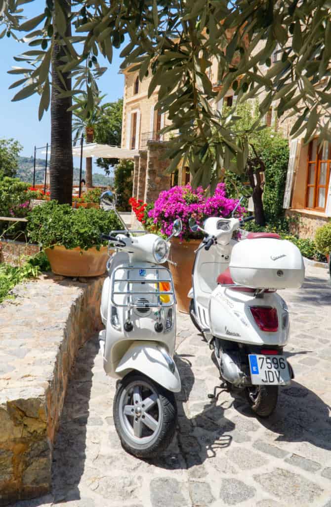 Best Things to Do in Positano | Rent a Scooter