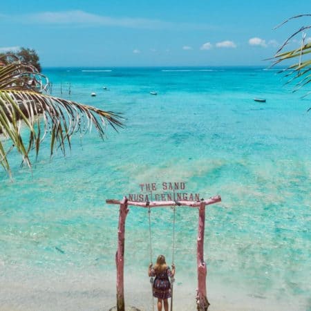 Sand Ceningan Beach Bar