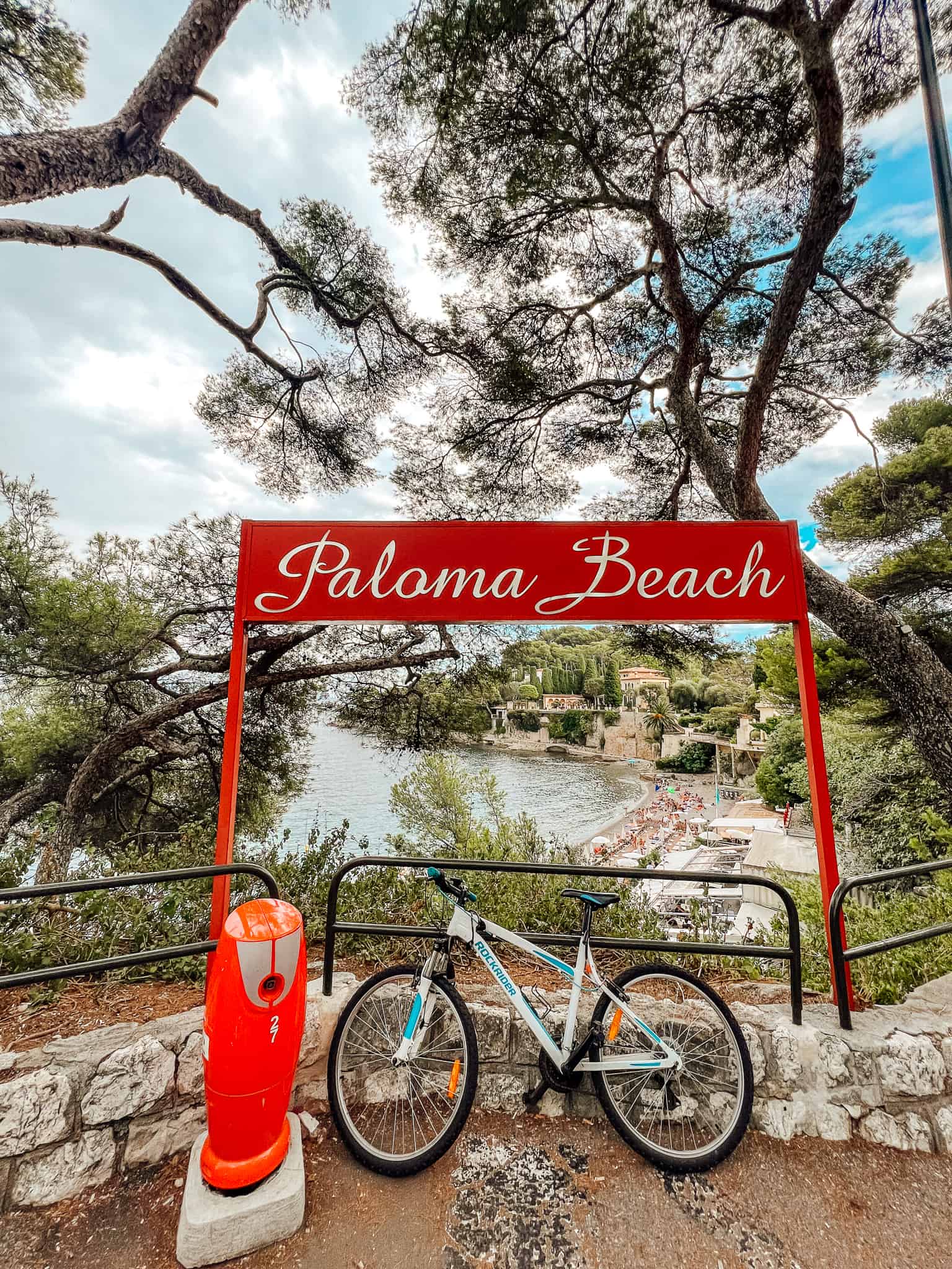 Entrance to Paloma Beach