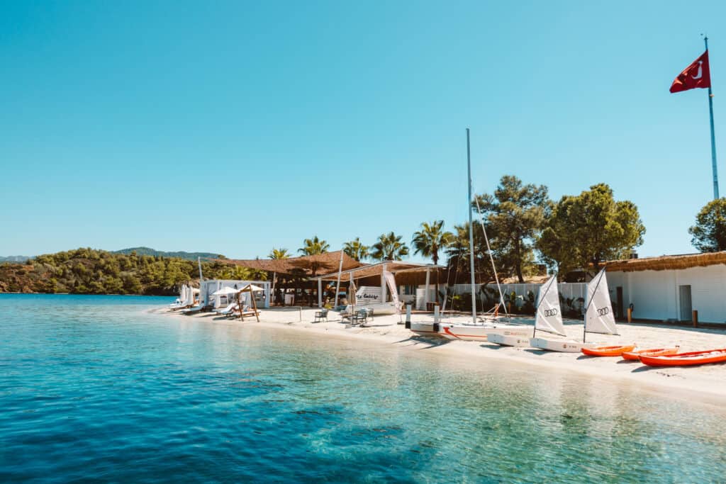 Beach Club at La Guerite in D Maris Bay