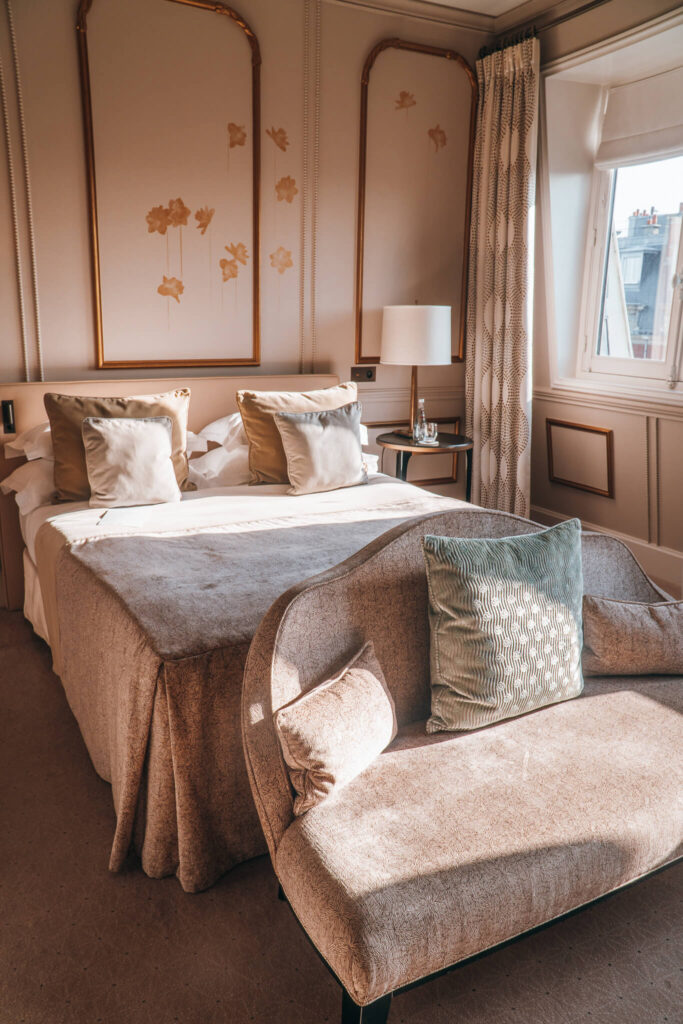 Bedroom at Le Narcisse Blancc